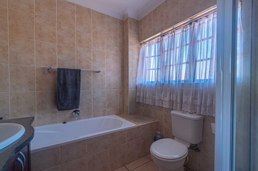 1 Bedroom Property for Sale in Clifton Hill Estate KwaZulu-Natal
