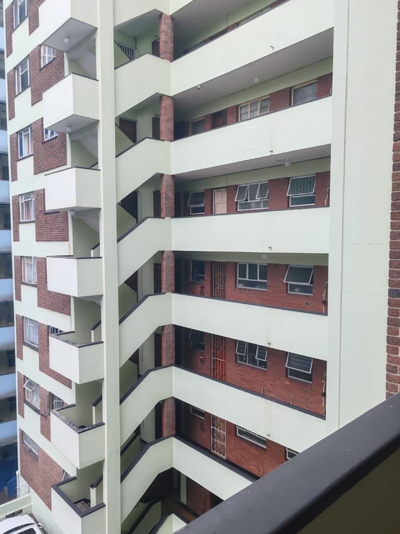 2 Bedroom Property for Sale in Durban Central KwaZulu-Natal