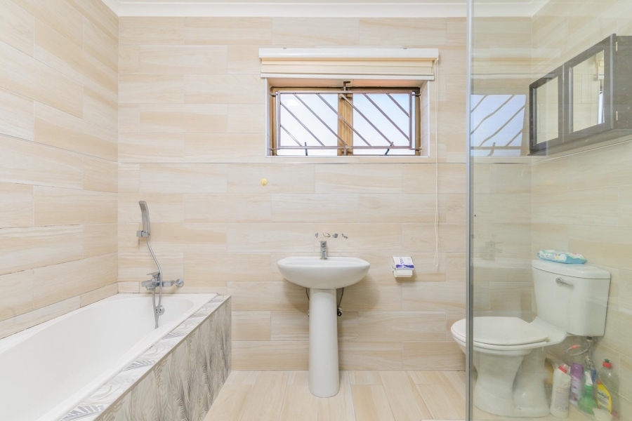 4 Bedroom Property for Sale in La Lucia KwaZulu-Natal