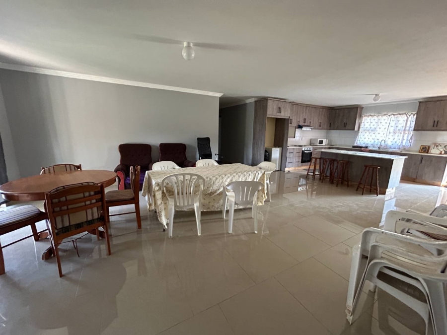 To Let 5 Bedroom Property for Rent in Crestholme KwaZulu-Natal