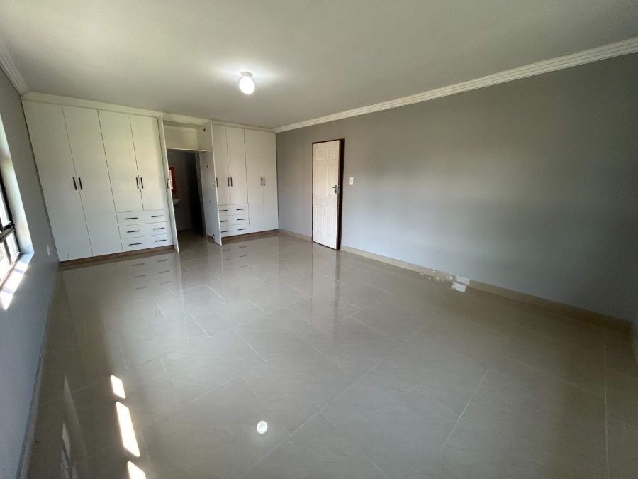 To Let 5 Bedroom Property for Rent in Crestholme KwaZulu-Natal