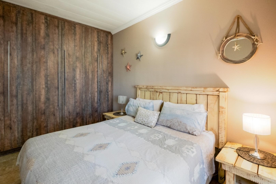 2 Bedroom Property for Sale in Amanzimtoti KwaZulu-Natal