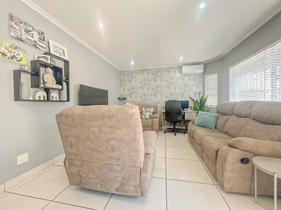 2 Bedroom Property for Sale in Park Hill KwaZulu-Natal