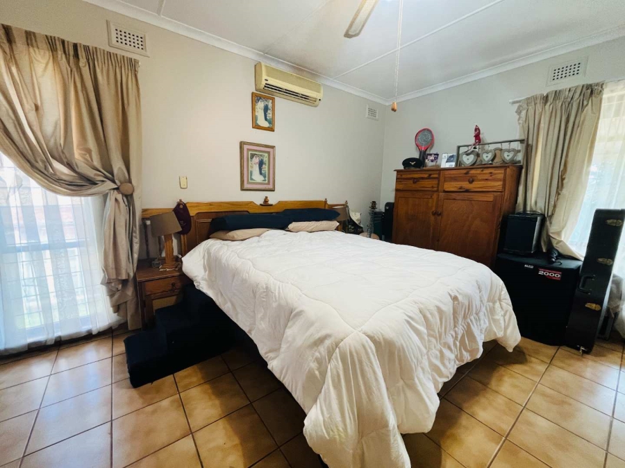 4 Bedroom Property for Sale in Umgeni Park KwaZulu-Natal