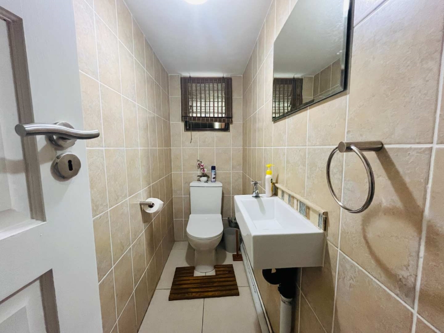 4 Bedroom Property for Sale in Umgeni Park KwaZulu-Natal