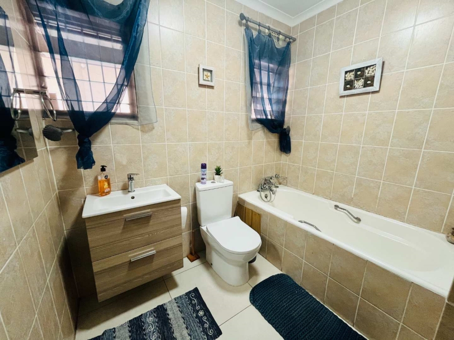 4 Bedroom Property for Sale in Umgeni Park KwaZulu-Natal