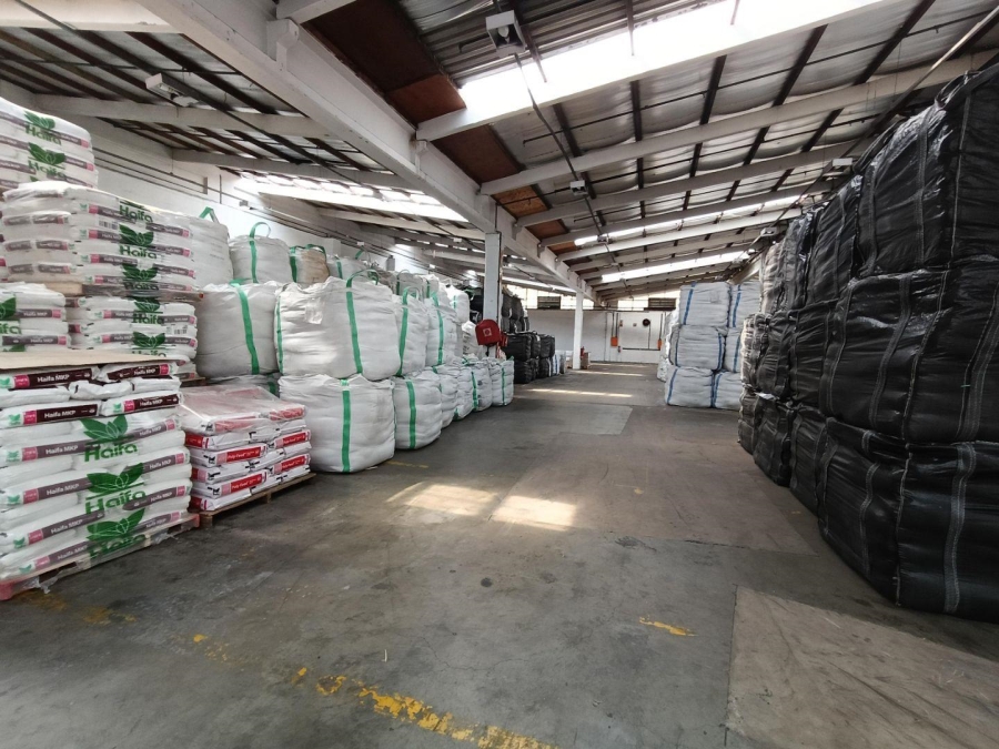 To Let commercial Property for Rent in New Germany KwaZulu-Natal