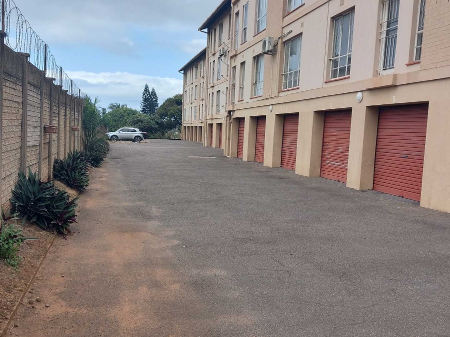 1 Bedroom Property for Sale in Montclair KwaZulu-Natal