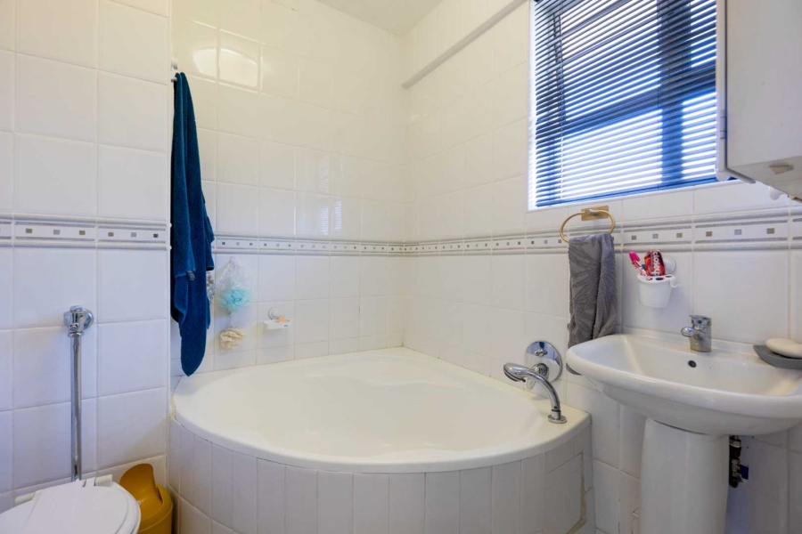 3 Bedroom Property for Sale in Amanzimtoti KwaZulu-Natal