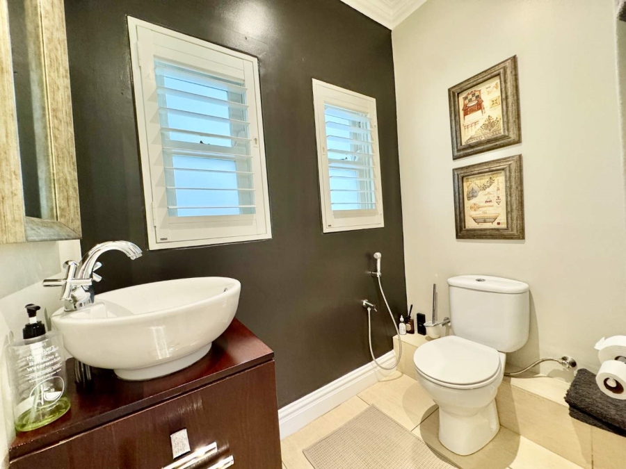 6 Bedroom Property for Sale in La Lucia KwaZulu-Natal