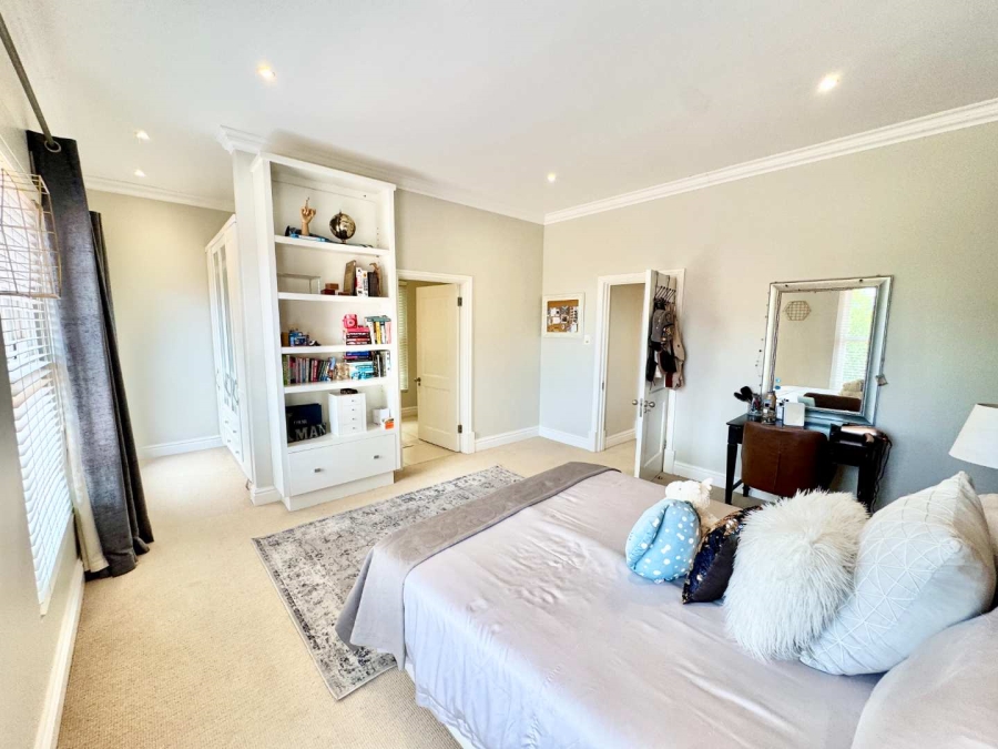 6 Bedroom Property for Sale in La Lucia KwaZulu-Natal