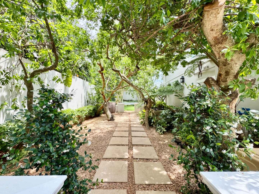 6 Bedroom Property for Sale in La Lucia KwaZulu-Natal