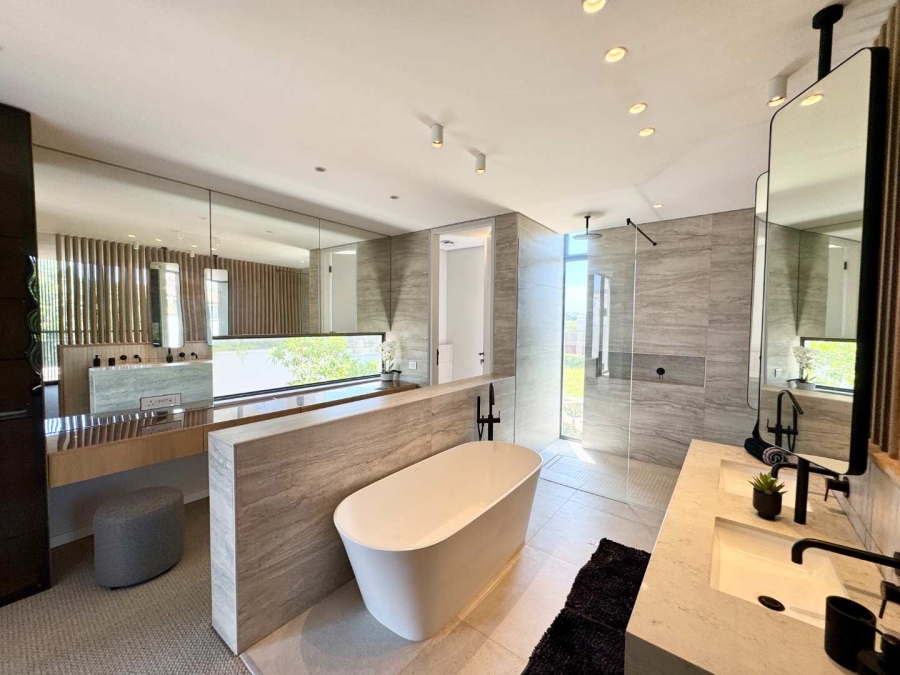 4 Bedroom Property for Sale in Hawaan Forest Estate KwaZulu-Natal