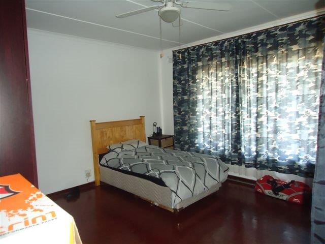 3 Bedroom Property for Sale in Montclair KwaZulu-Natal