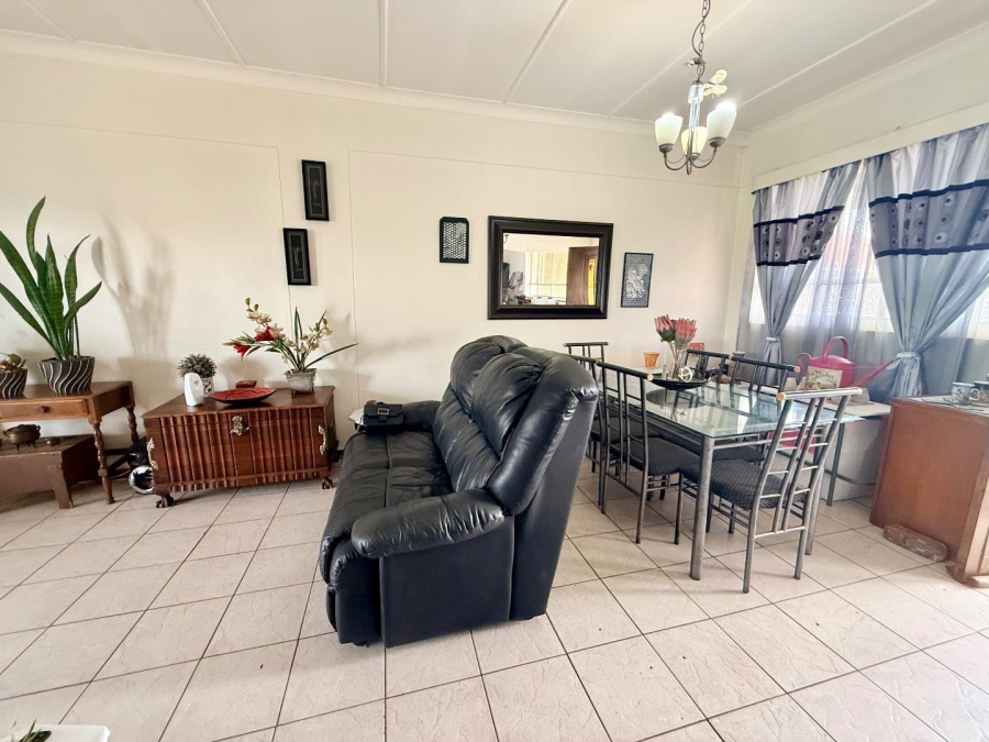 2 Bedroom Property for Sale in Vryheid KwaZulu-Natal