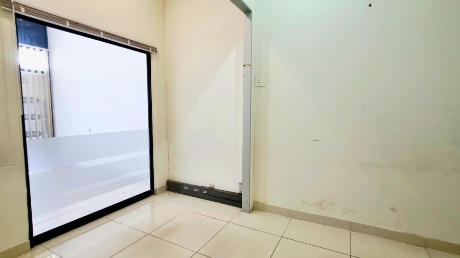 To Let 0 Bedroom Property for Rent in Somerset Park KwaZulu-Natal