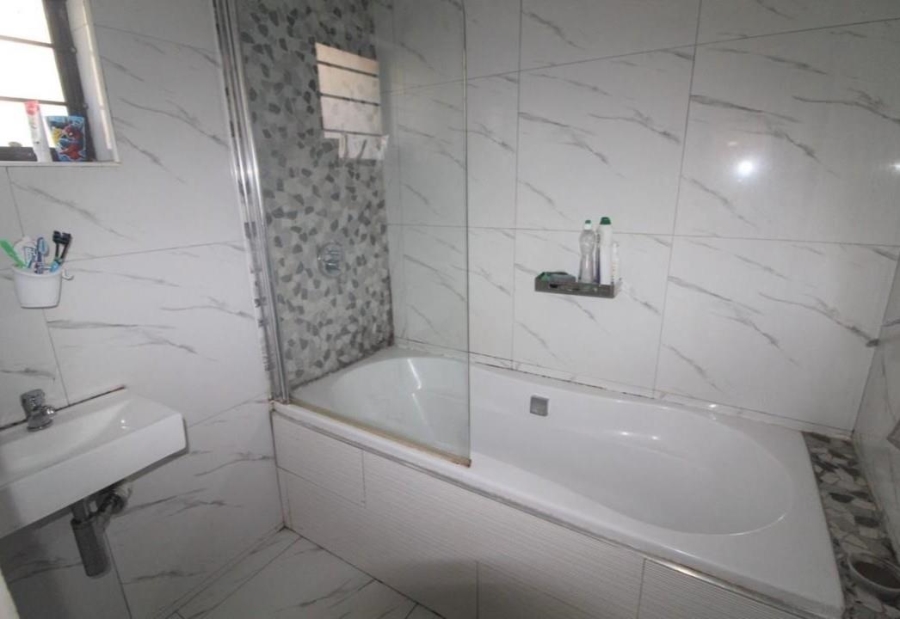 3 Bedroom Property for Sale in Sea View KwaZulu-Natal