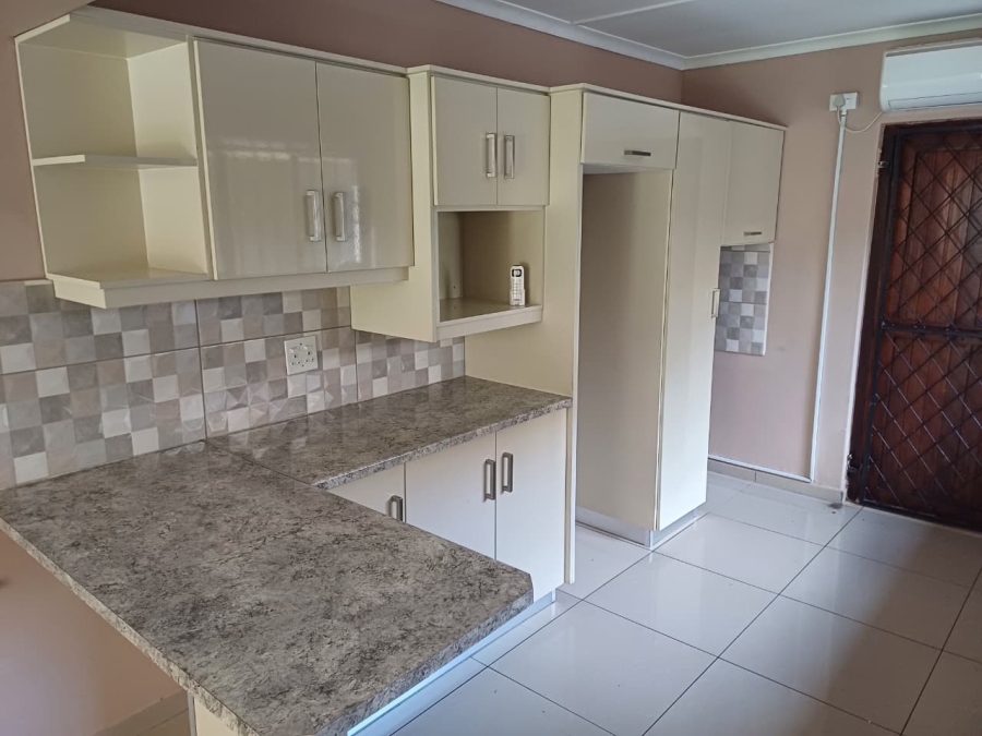 To Let 3 Bedroom Property for Rent in Veld En Vlei KwaZulu-Natal