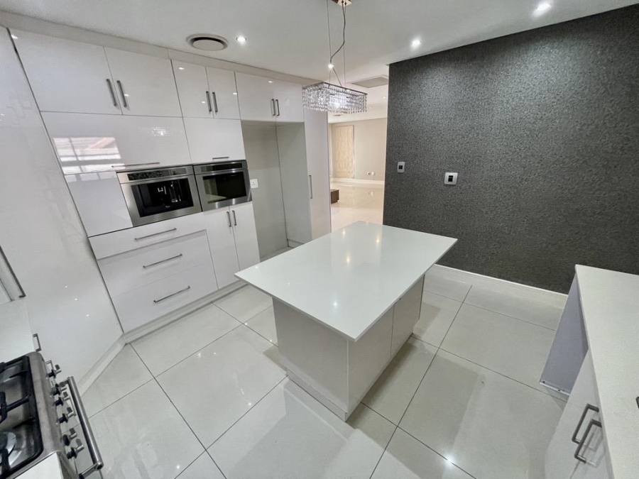 To Let 3 Bedroom Property for Rent in Izinga Ridge KwaZulu-Natal