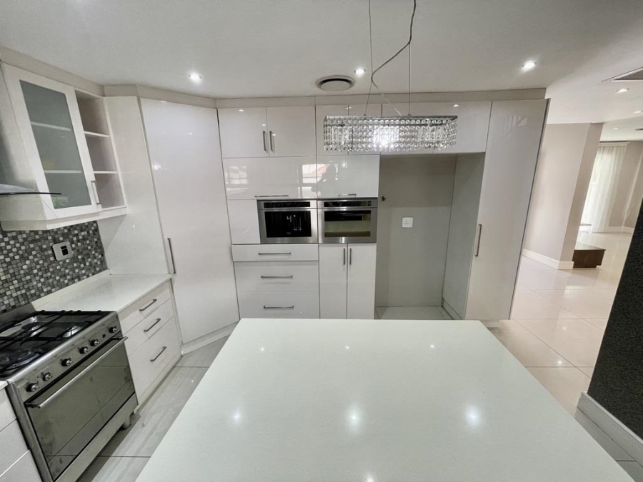 To Let 3 Bedroom Property for Rent in Izinga Ridge KwaZulu-Natal