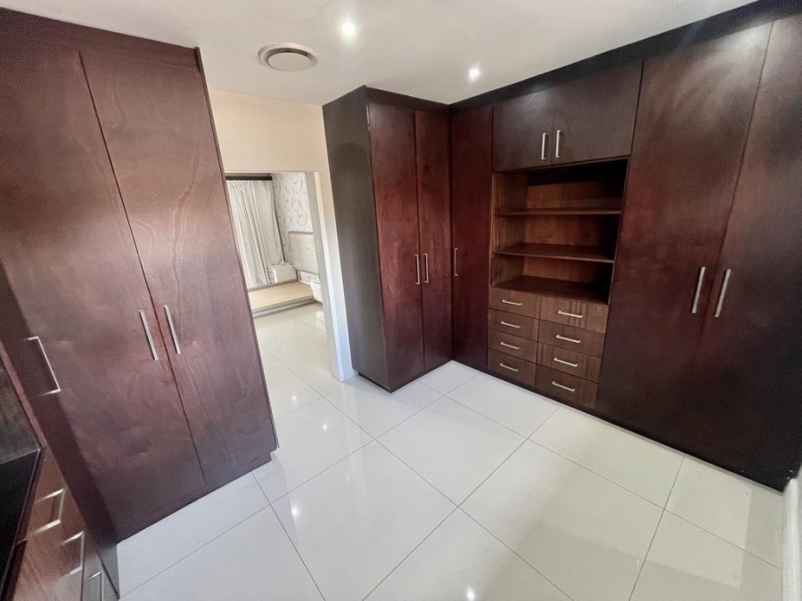 To Let 3 Bedroom Property for Rent in Izinga Ridge KwaZulu-Natal