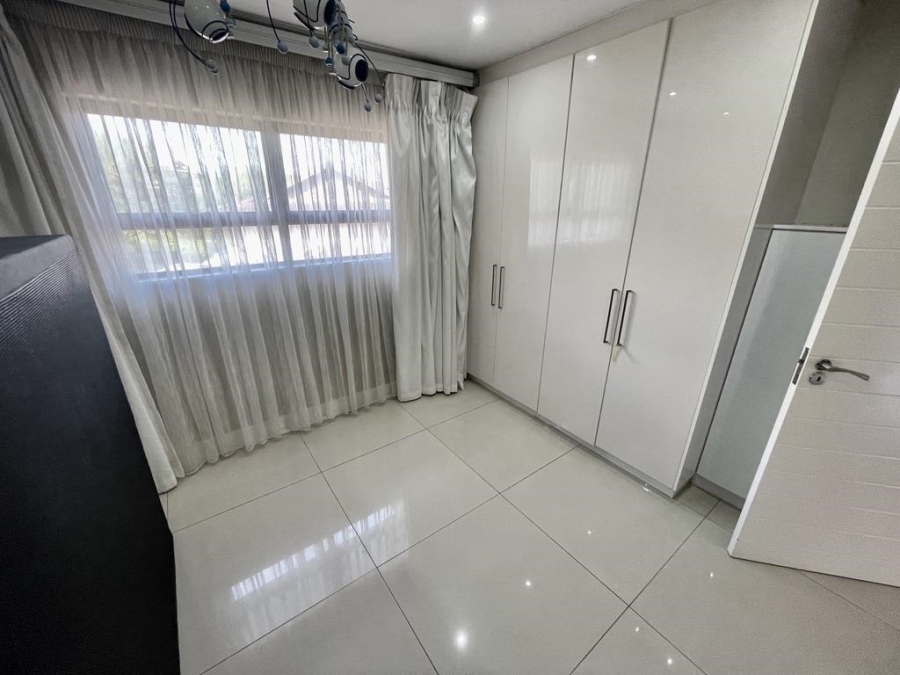 To Let 3 Bedroom Property for Rent in Izinga Ridge KwaZulu-Natal