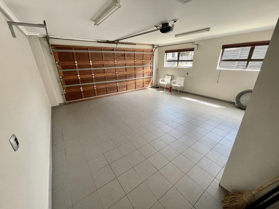 To Let 3 Bedroom Property for Rent in Izinga Ridge KwaZulu-Natal