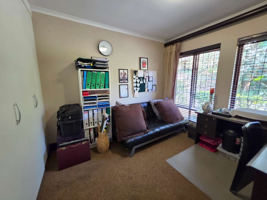 3 Bedroom Property for Sale in Crestholme KwaZulu-Natal