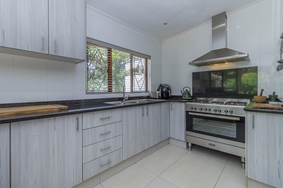 4 Bedroom Property for Sale in Kloof KwaZulu-Natal