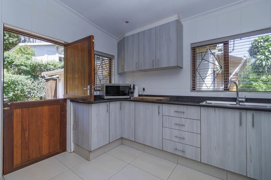 4 Bedroom Property for Sale in Kloof KwaZulu-Natal