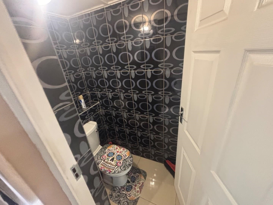 3 Bedroom Property for Sale in Pinelands KwaZulu-Natal