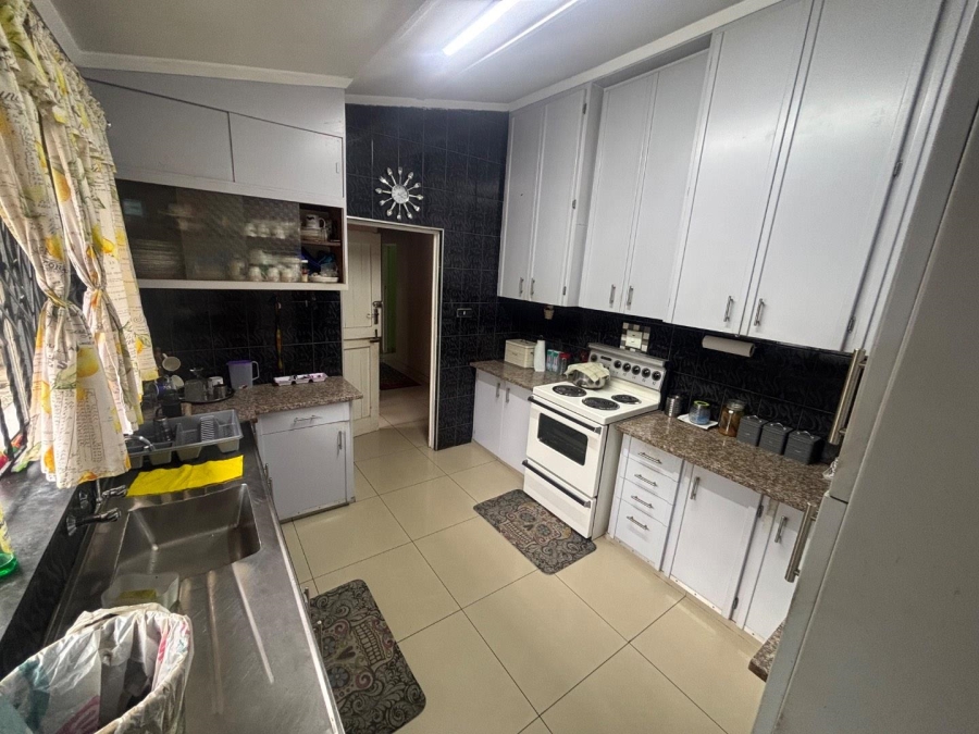 3 Bedroom Property for Sale in Pinelands KwaZulu-Natal
