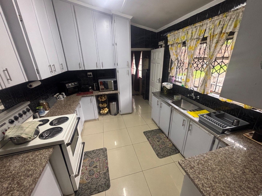 3 Bedroom Property for Sale in Pinelands KwaZulu-Natal