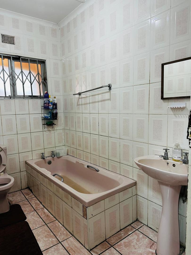 3 Bedroom Property for Sale in Esikhawini KwaZulu-Natal