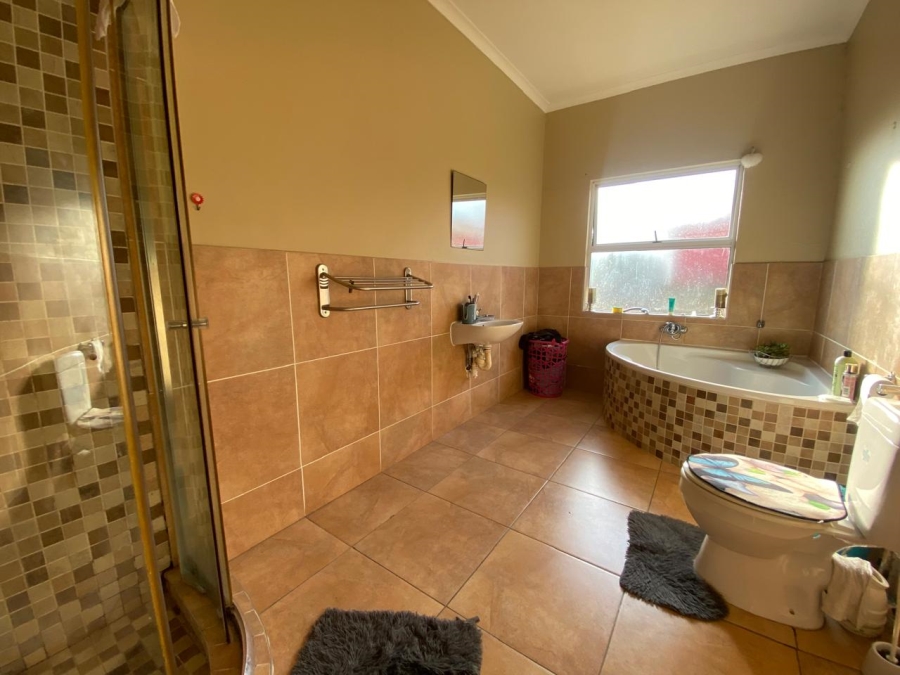 4 Bedroom Property for Sale in Woodlands KwaZulu-Natal