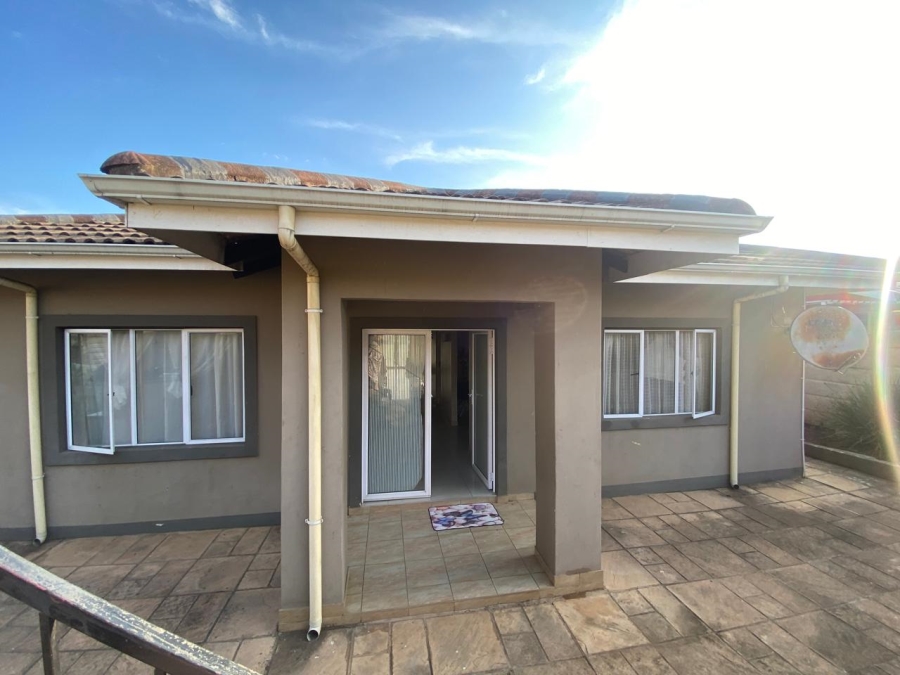 4 Bedroom Property for Sale in Woodlands KwaZulu-Natal