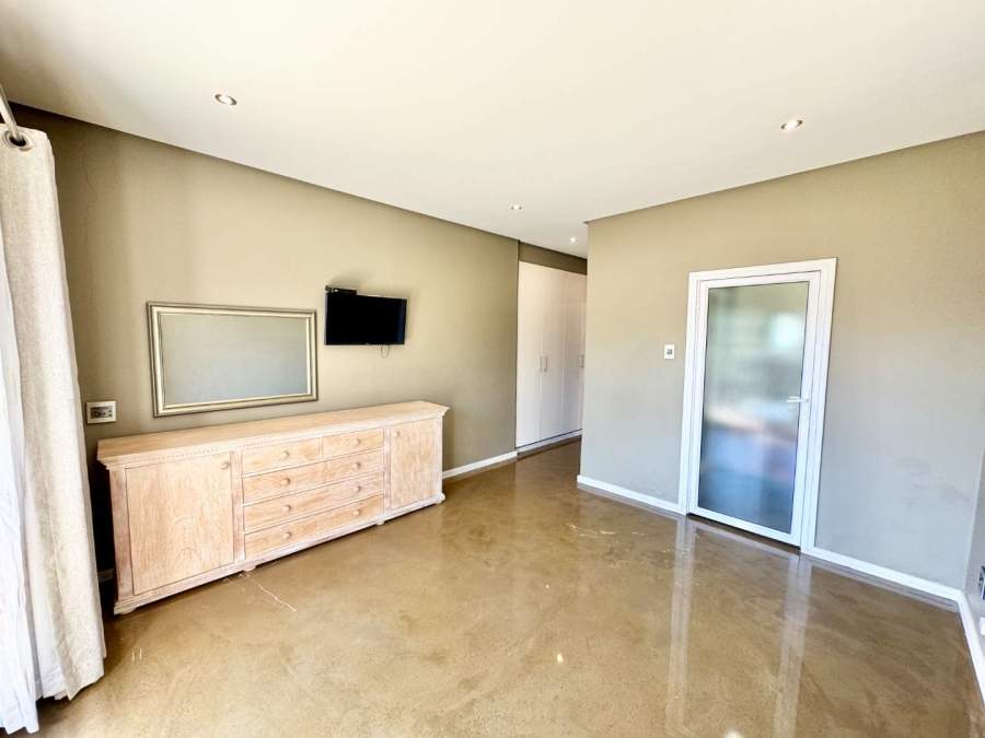 2 Bedroom Property for Sale in La Lucia KwaZulu-Natal