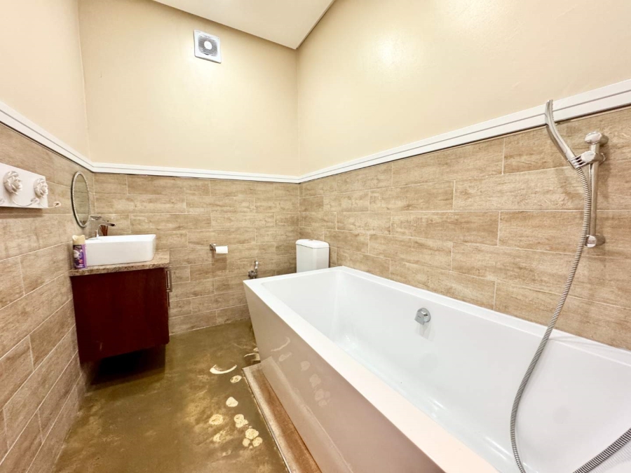 2 Bedroom Property for Sale in La Lucia KwaZulu-Natal