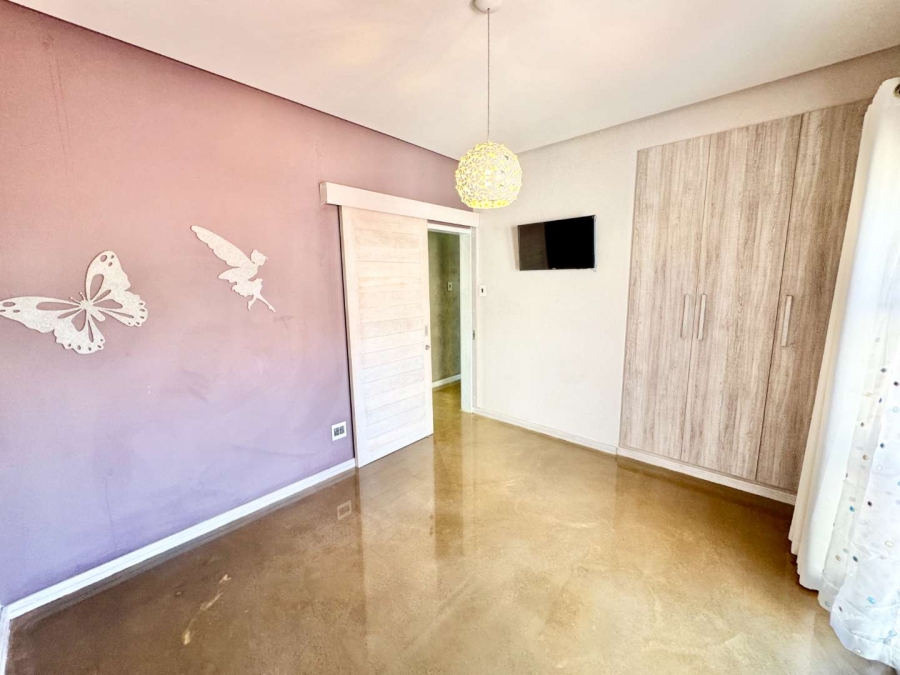 2 Bedroom Property for Sale in La Lucia KwaZulu-Natal