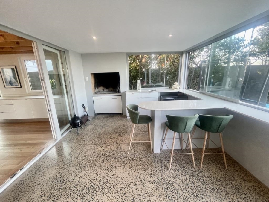 4 Bedroom Property for Sale in Durban North KwaZulu-Natal