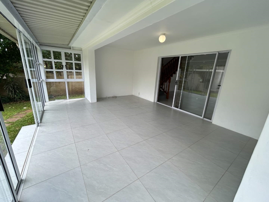 To Let 3 Bedroom Property for Rent in Kloof KwaZulu-Natal