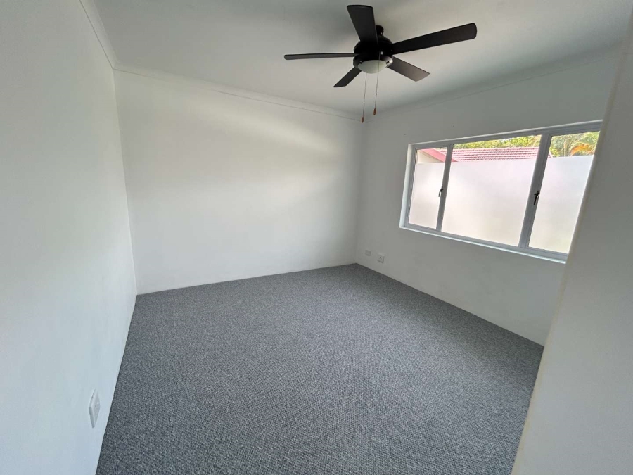 To Let 3 Bedroom Property for Rent in Kloof KwaZulu-Natal