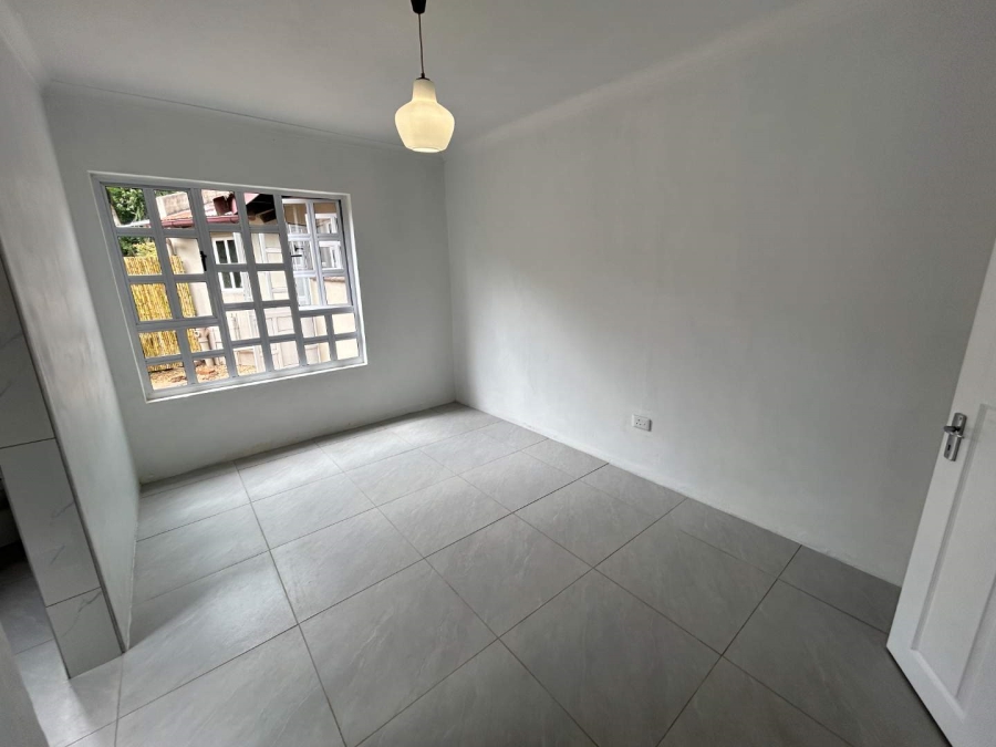 To Let 3 Bedroom Property for Rent in Kloof KwaZulu-Natal