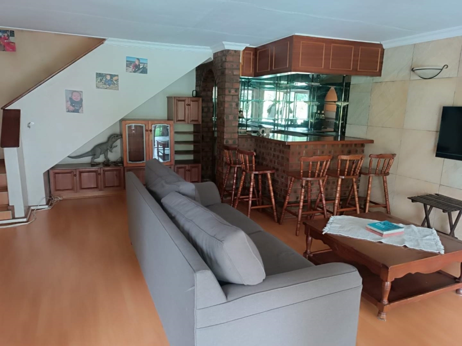 5 Bedroom Property for Sale in Montrose KwaZulu-Natal