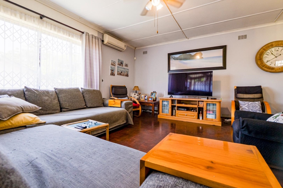 4 Bedroom Property for Sale in Amanzimtoti KwaZulu-Natal