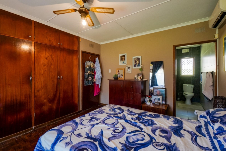 4 Bedroom Property for Sale in Amanzimtoti KwaZulu-Natal