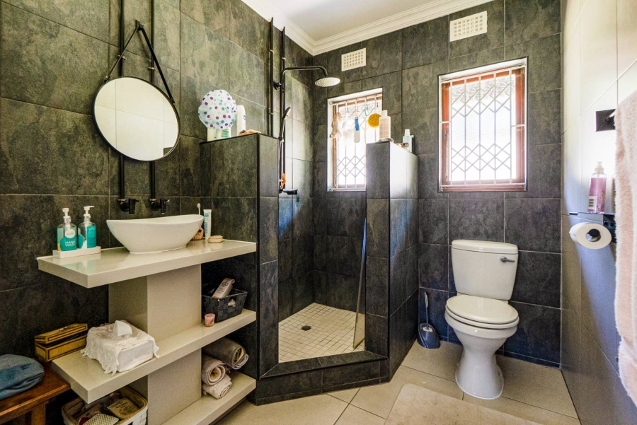 4 Bedroom Property for Sale in Amanzimtoti KwaZulu-Natal