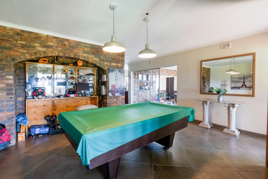 4 Bedroom Property for Sale in Amanzimtoti KwaZulu-Natal