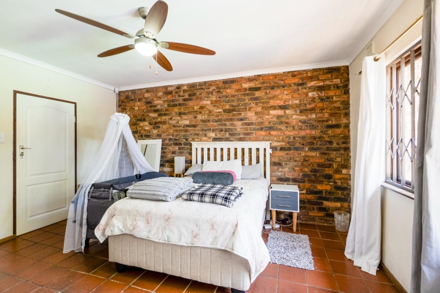 4 Bedroom Property for Sale in Amanzimtoti KwaZulu-Natal