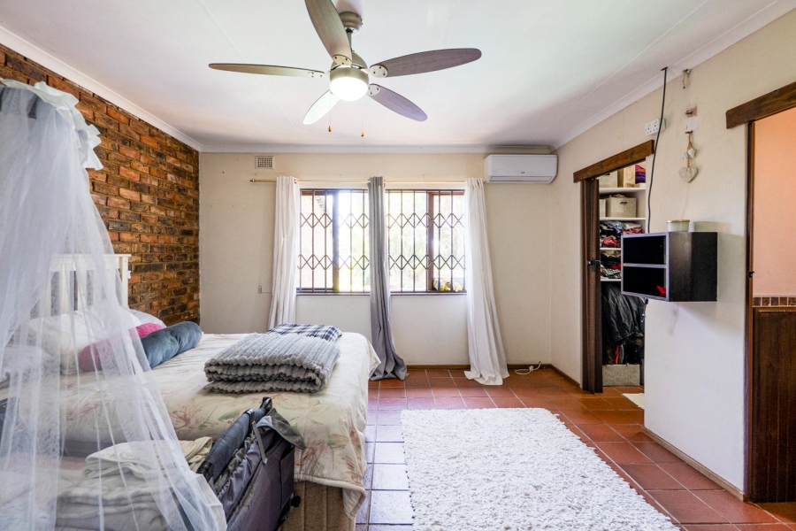 4 Bedroom Property for Sale in Amanzimtoti KwaZulu-Natal